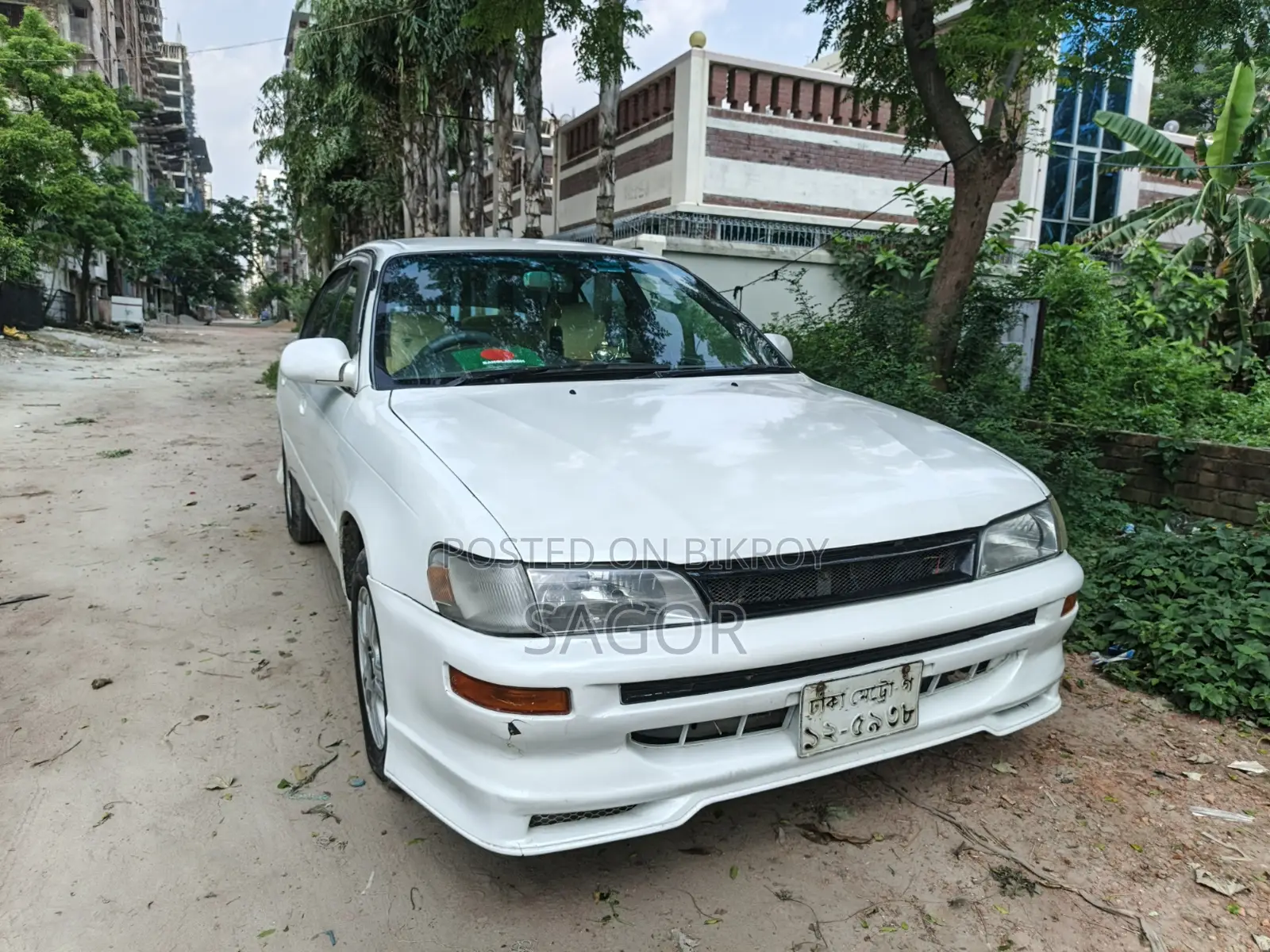 Toyota Corolla 1991 White