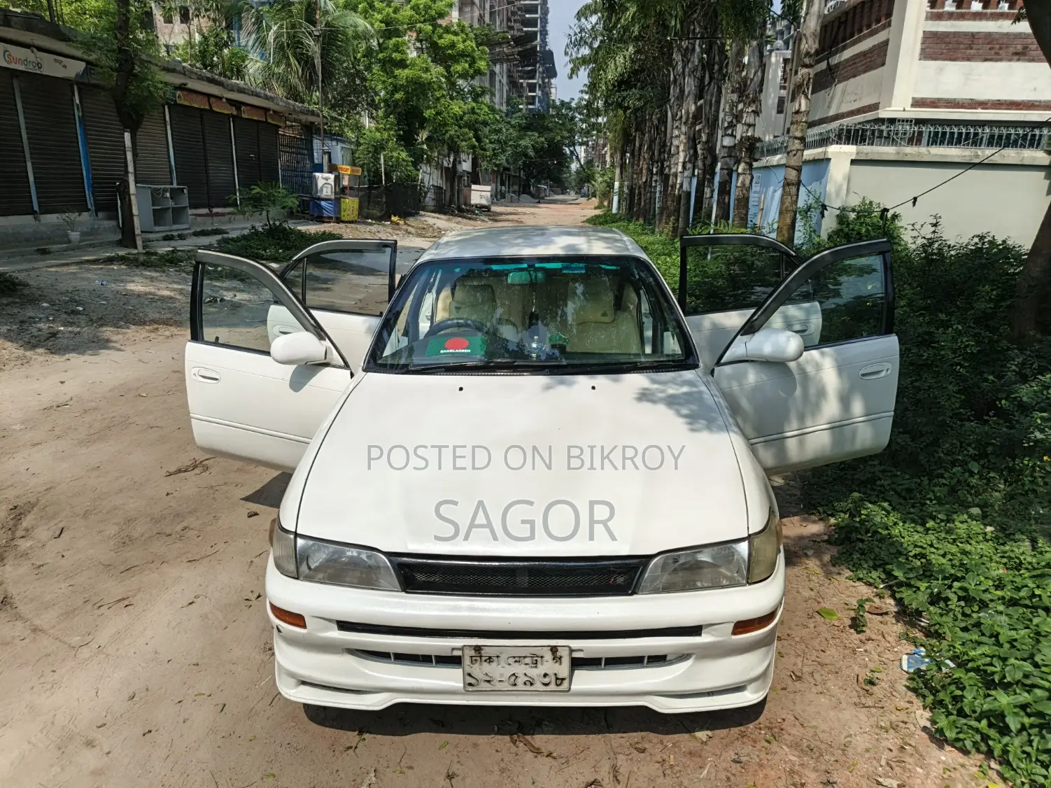 Toyota Corolla 1991 White