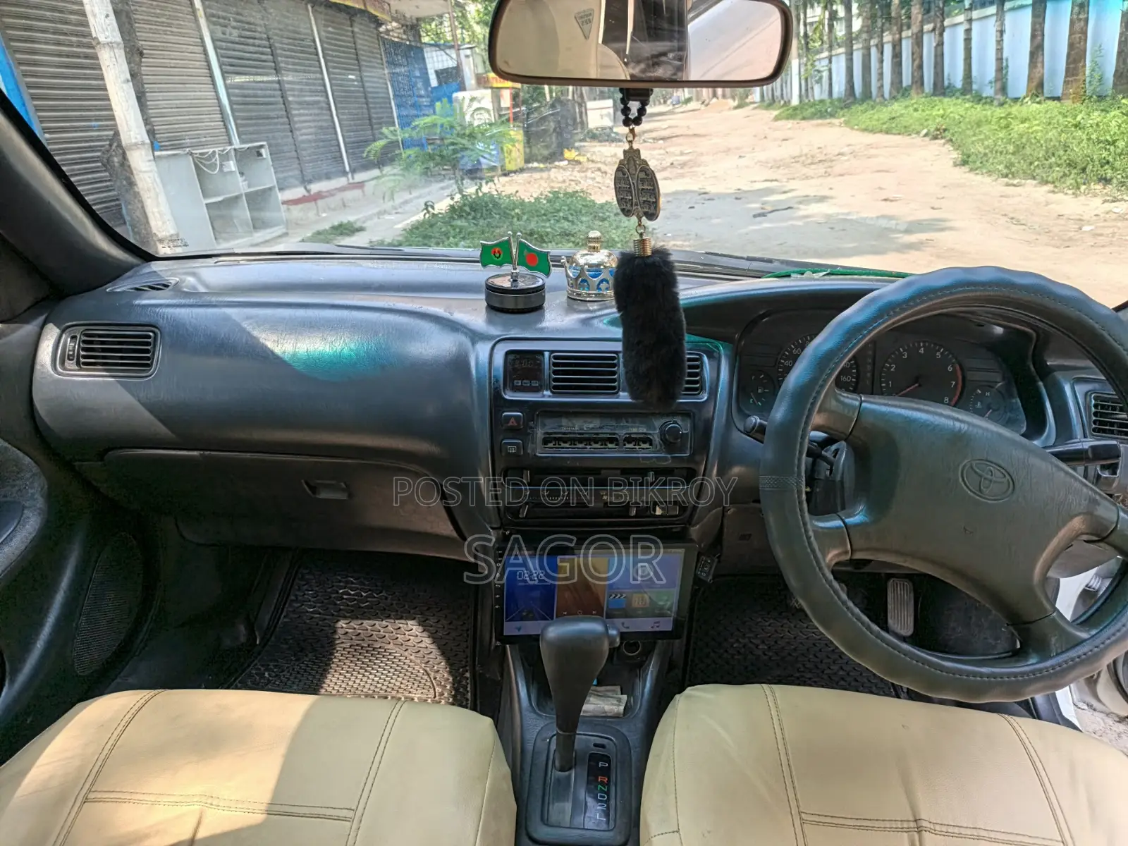 Toyota Corolla 1991 White