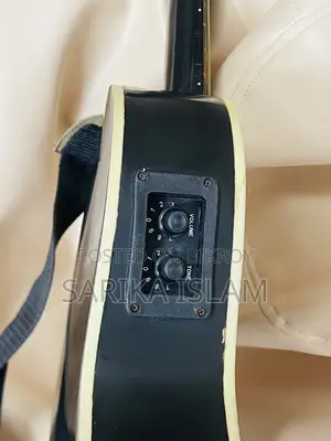 গিটার ইয়ামাহা