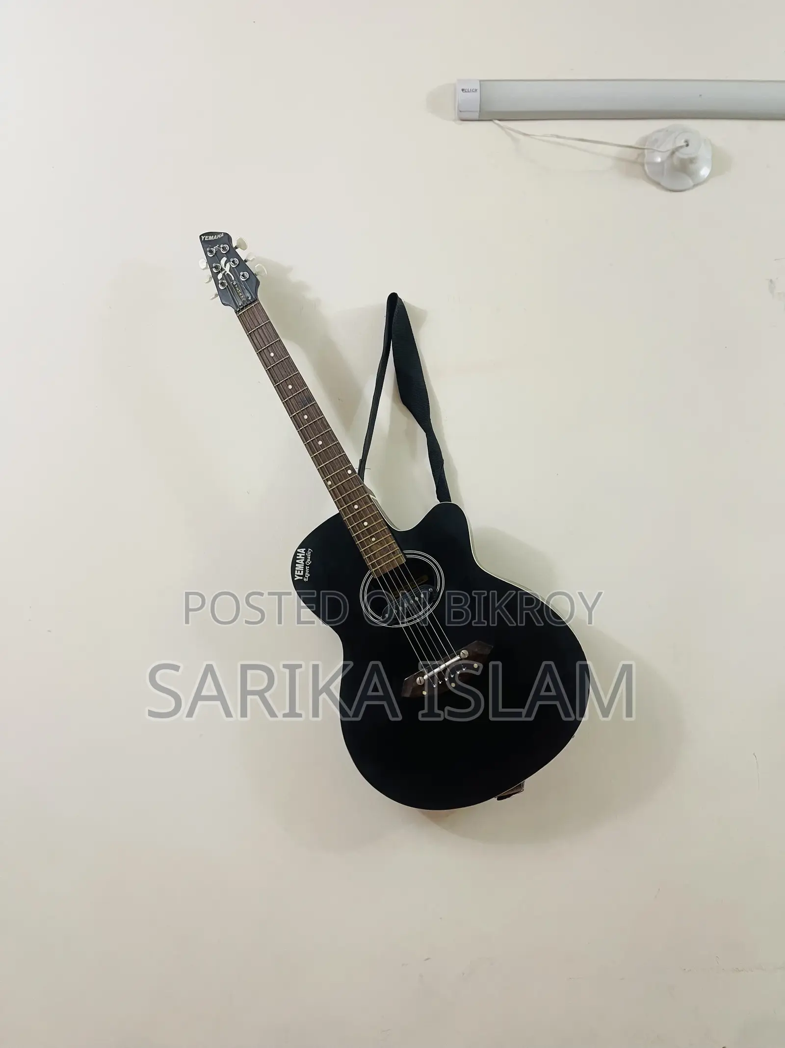 গিটার ইয়ামাহা