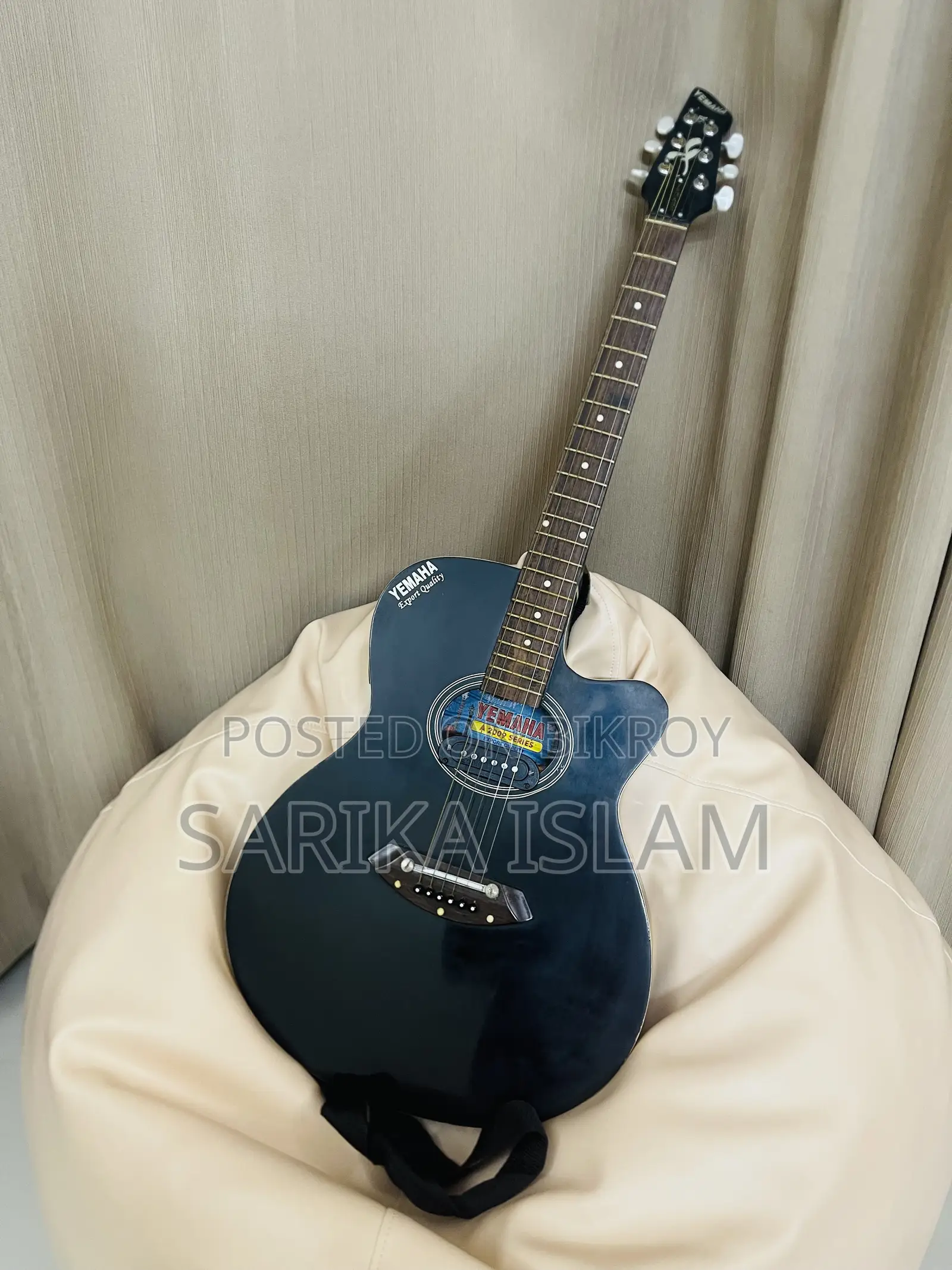 গিটার ইয়ামাহা