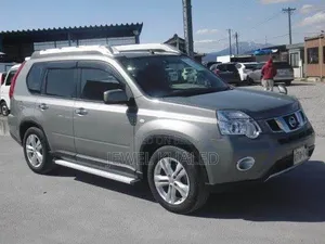 Nissan X-Trail 2.0 Petrol XE 2012