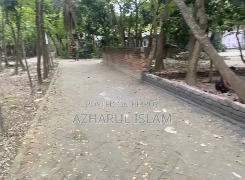 3.91 Decimal Land for Sale