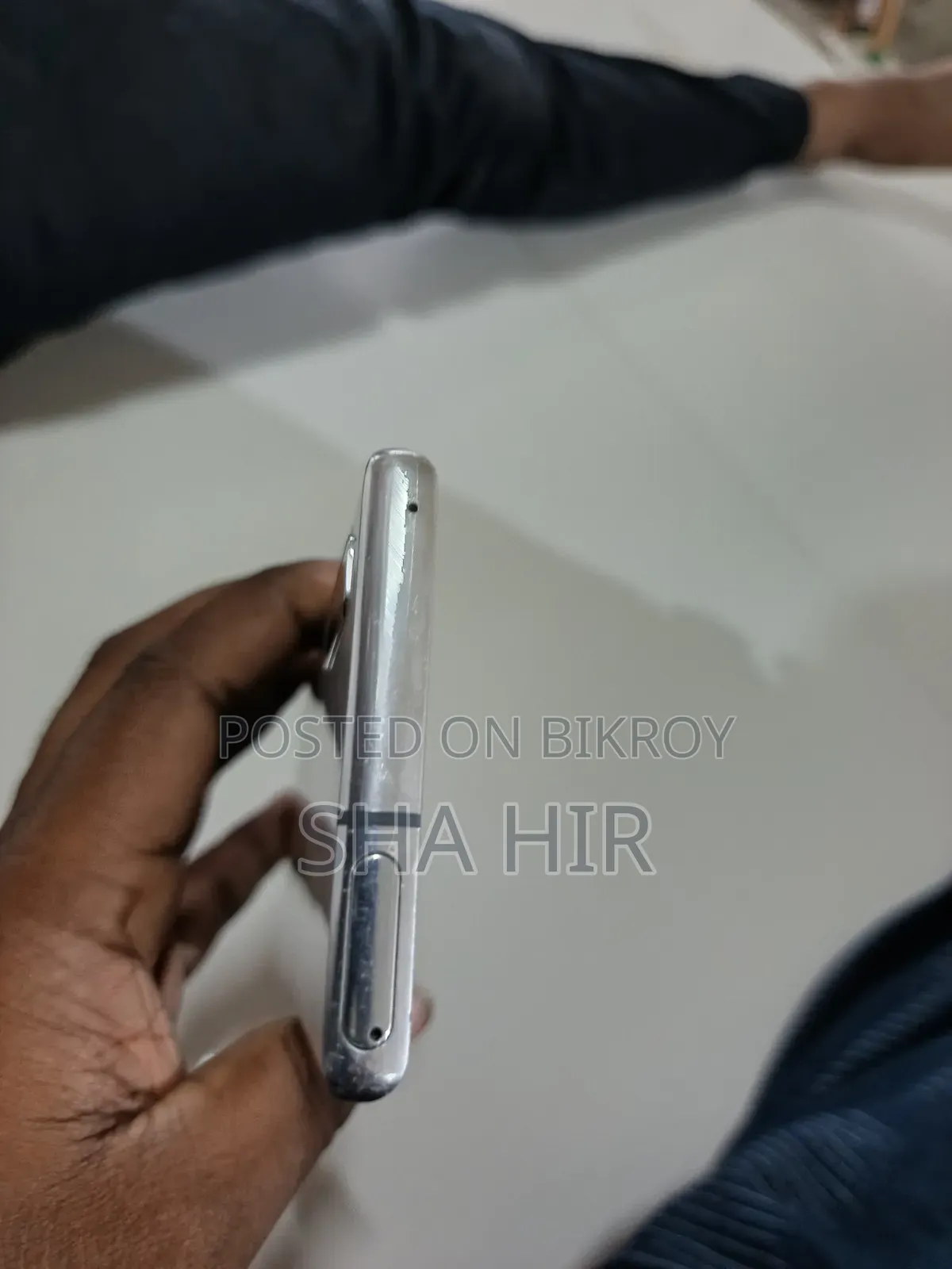 Fujitsu 128 GB White