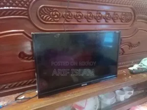 Walton 24" Smart Television