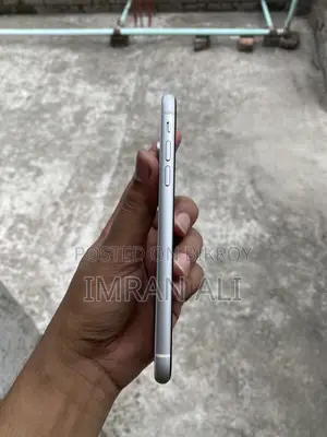 Apple iPhone XR 64 GB White