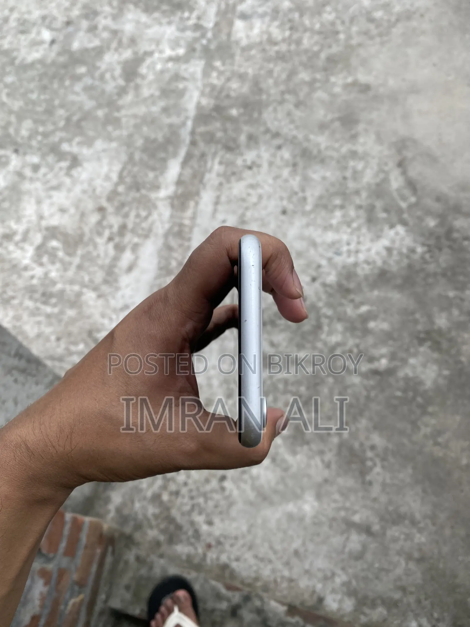 Apple iPhone XR 64 GB White