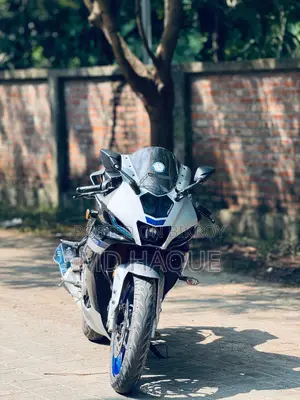 Yamaha 2024 Silver