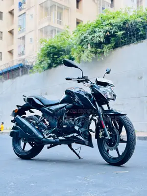 TVS Apache 160 4V 2025 Black