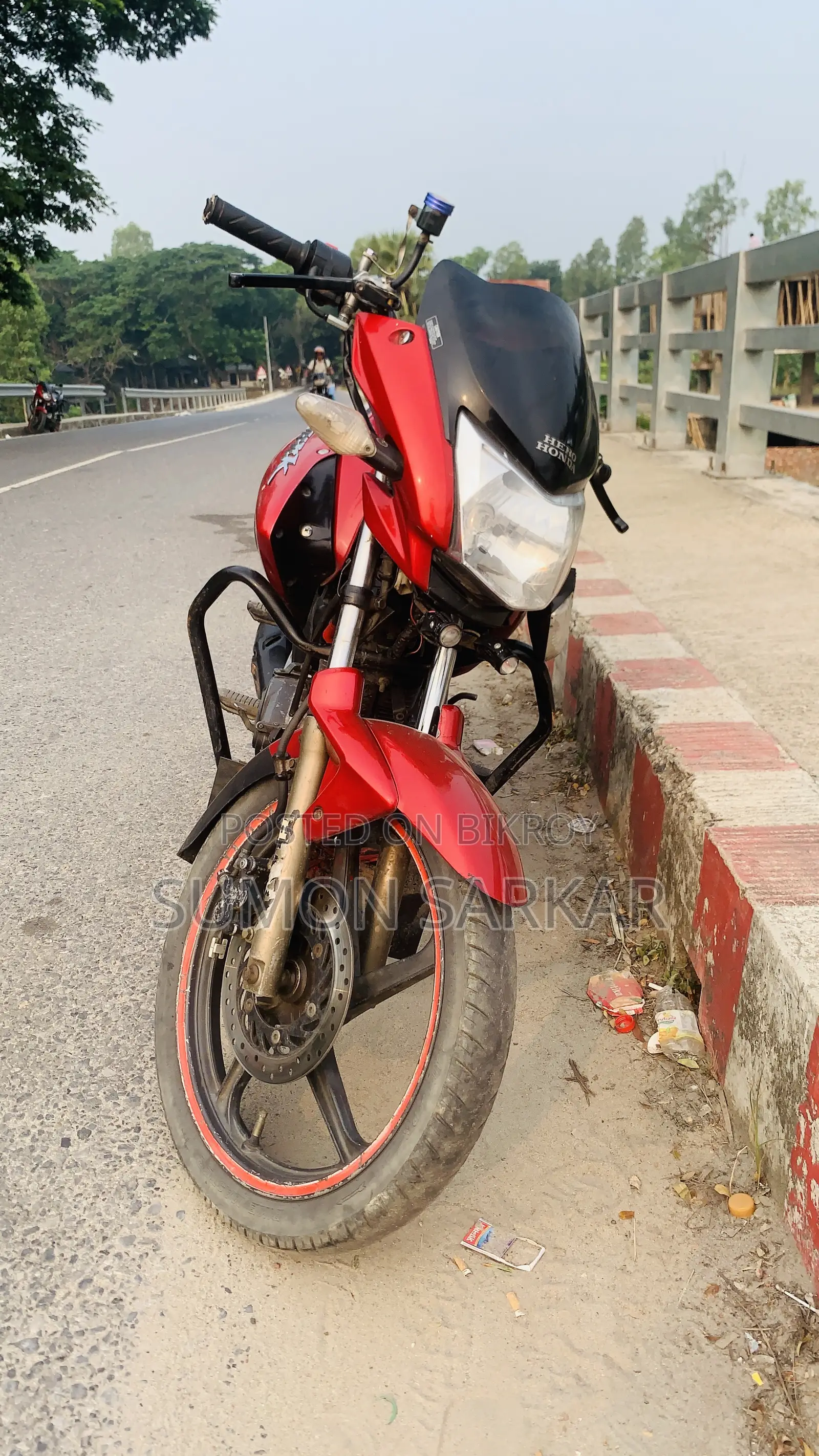 Hero Hunk 2012 Red