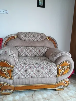 Centre Table With Sofa Set