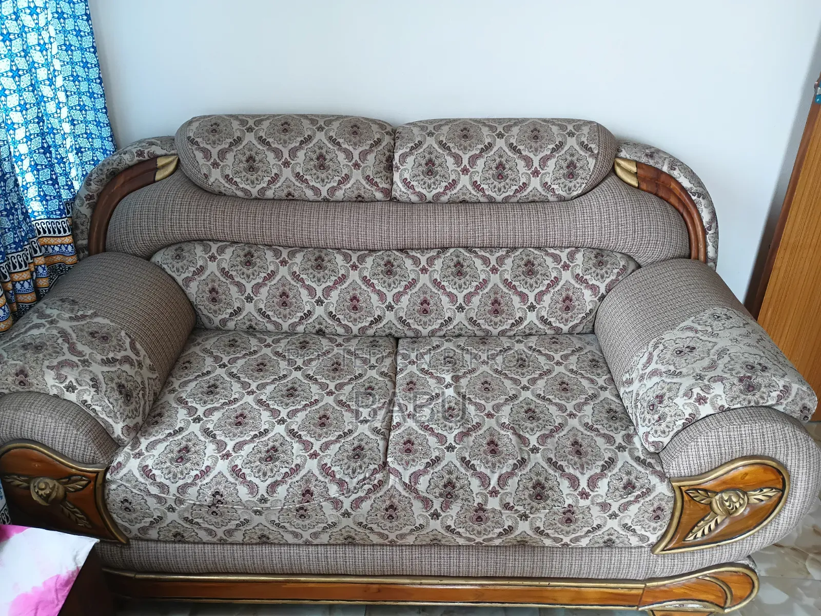 Centre Table With Sofa Set