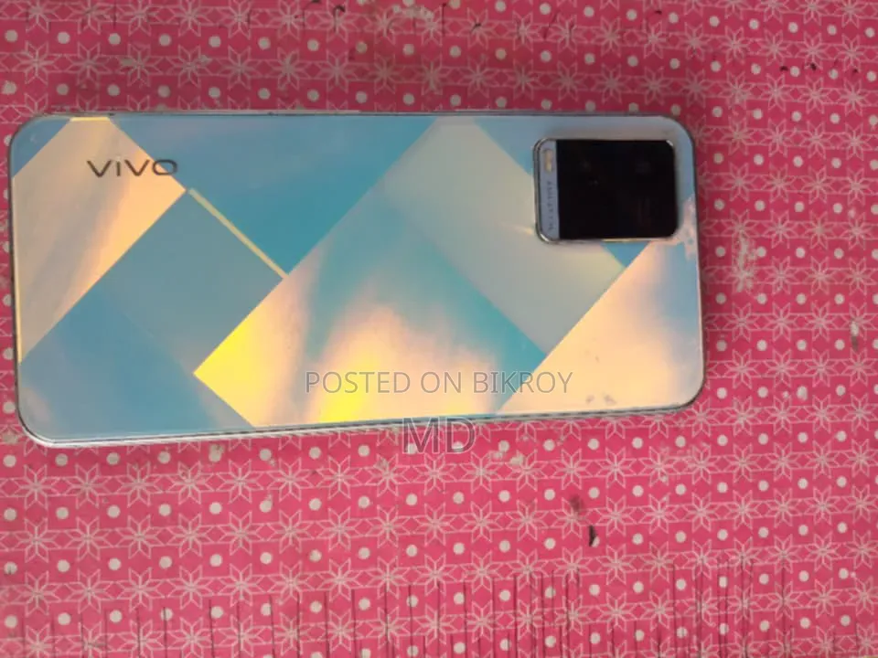 Vivo Y21 64 GB White