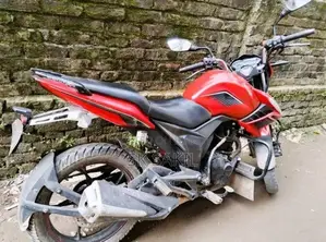 মোটরসাইকেল ২০২০ লাল