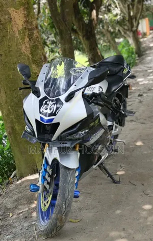 Yamaha 2024 Silver