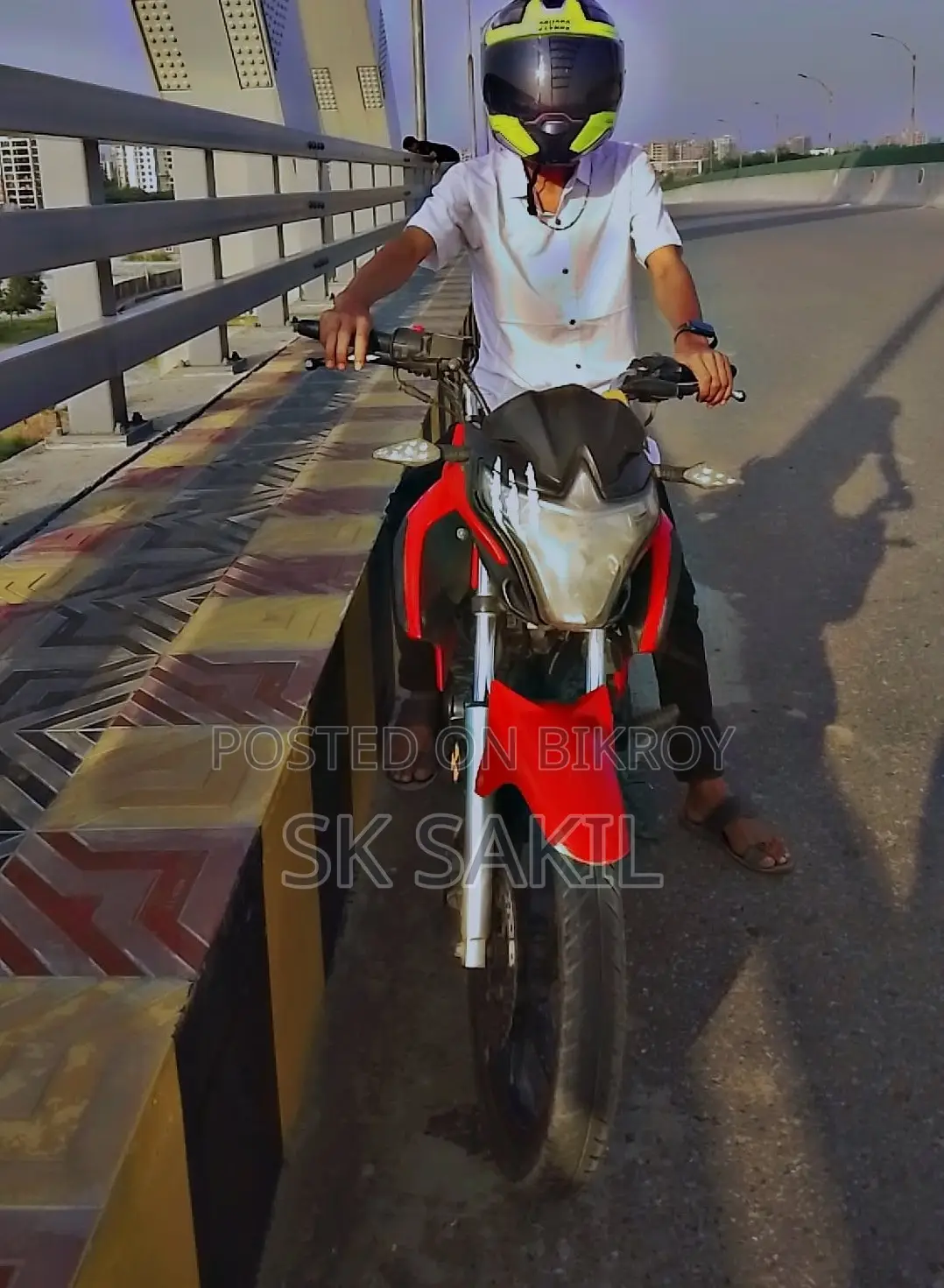 মোটরসাইকেল ২০২০ লাল