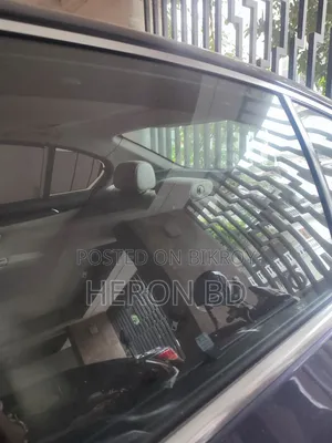 বিএমডব্লিউ ৫২০আই ২০১১ নীল