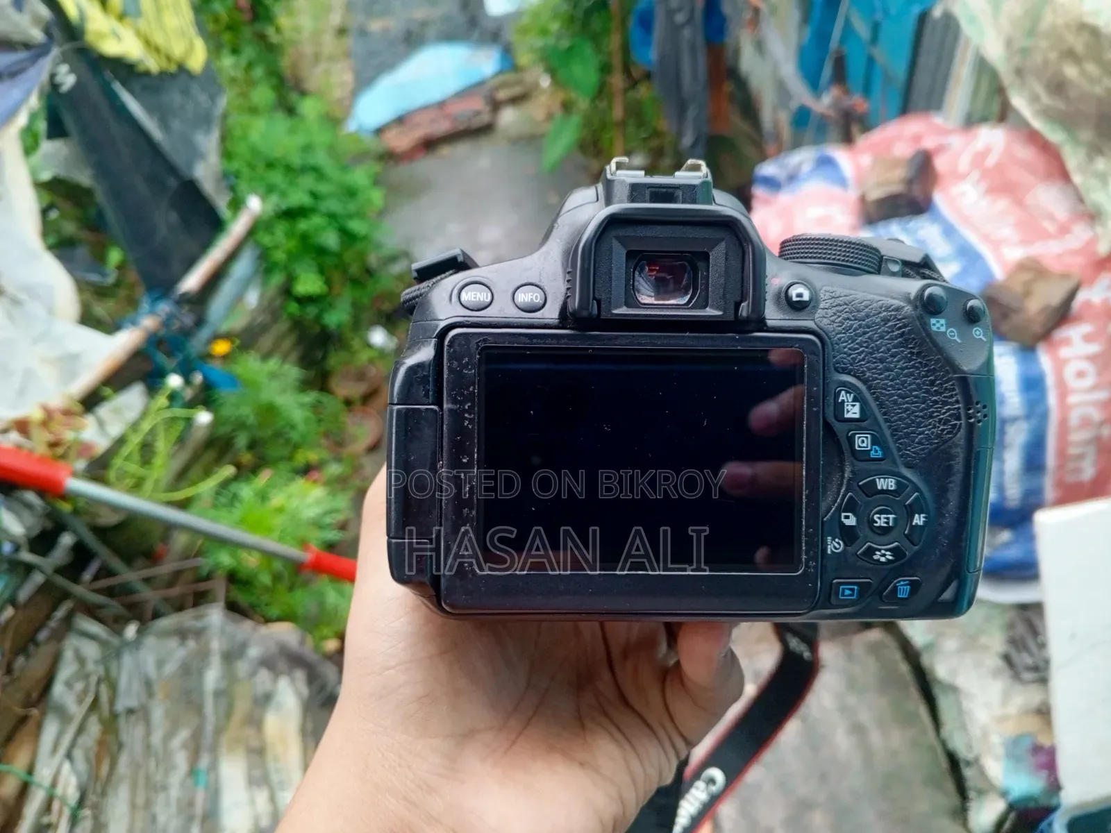 Canon Eos 700d DSLR Camera With 18-55mm IS Lens