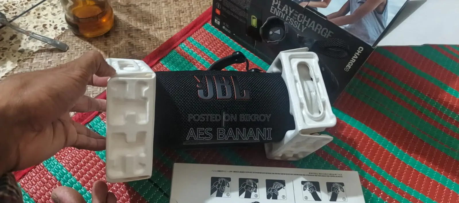 JBL (Charge 6)
