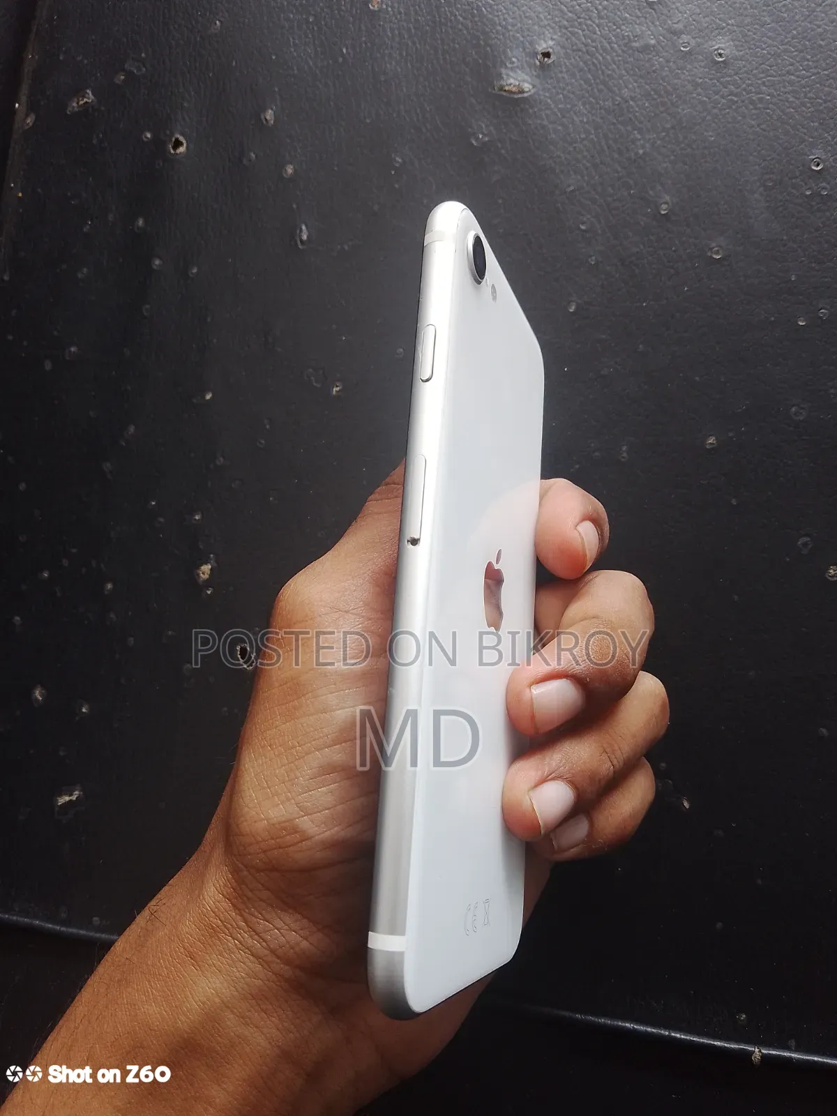 Apple iPhone SE (২০২০) ৬৪ জিবি হোয়াইট