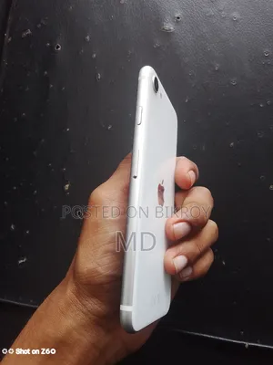 Apple iPhone SE (2020) 64 GB White