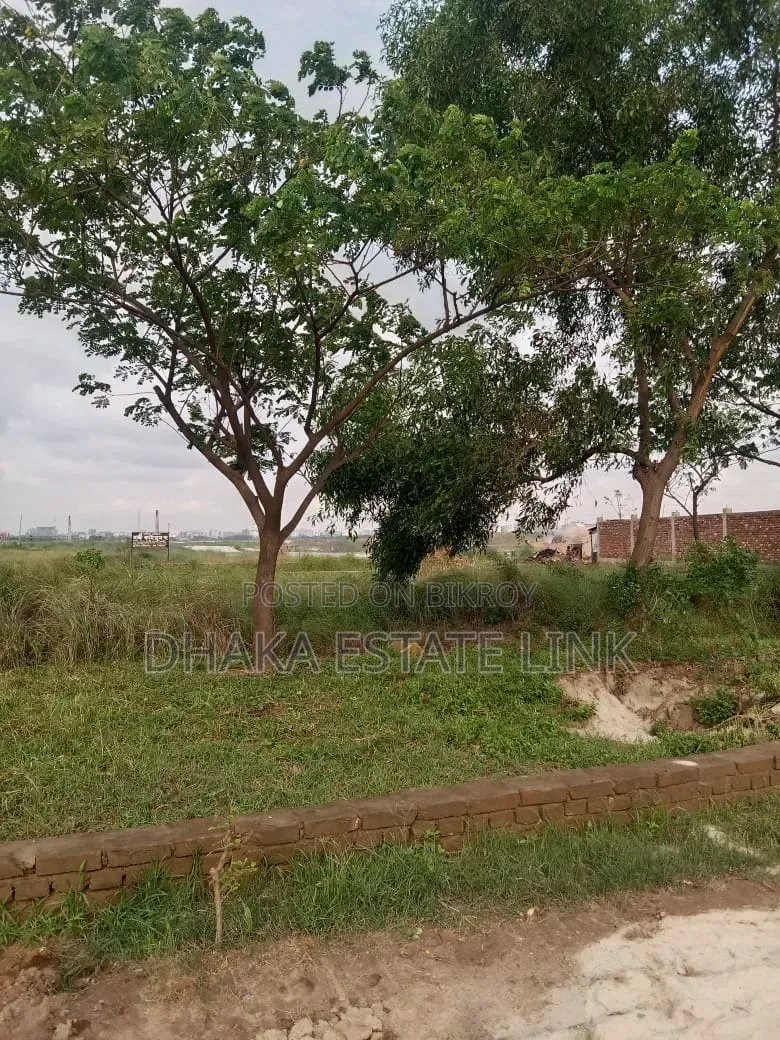 ১৯ শতাংশ জমি বিক্রয় at আউয়াল মার্কেট, আমিন বাজার।
