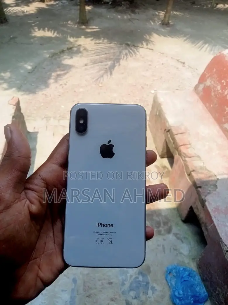 Apple iPhone X 64 GB White