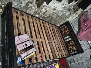 স্টিল খাট
