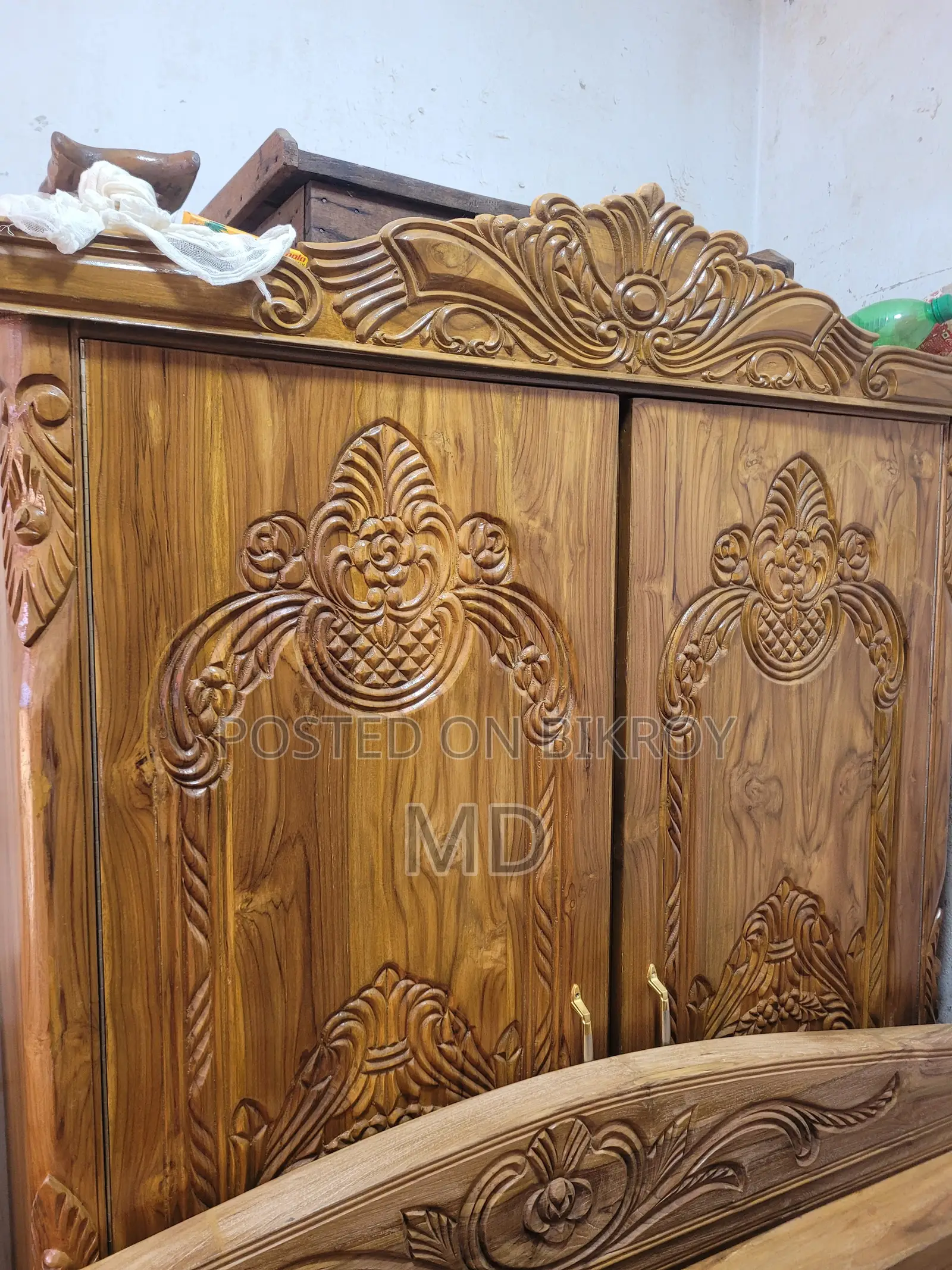 Teak Wood Almirah