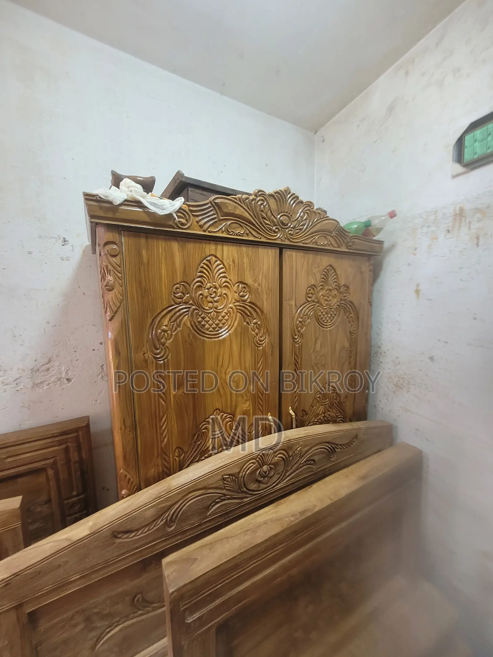 Teak Wood Almirah