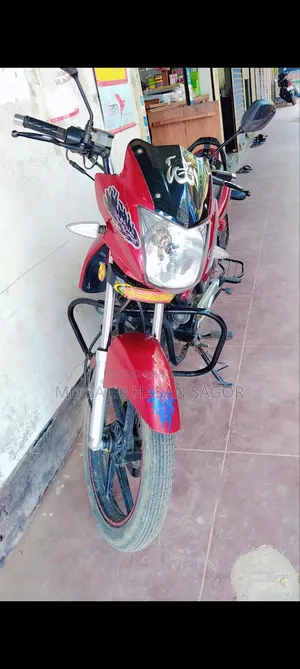 Runner Bullet 100 2022 Red