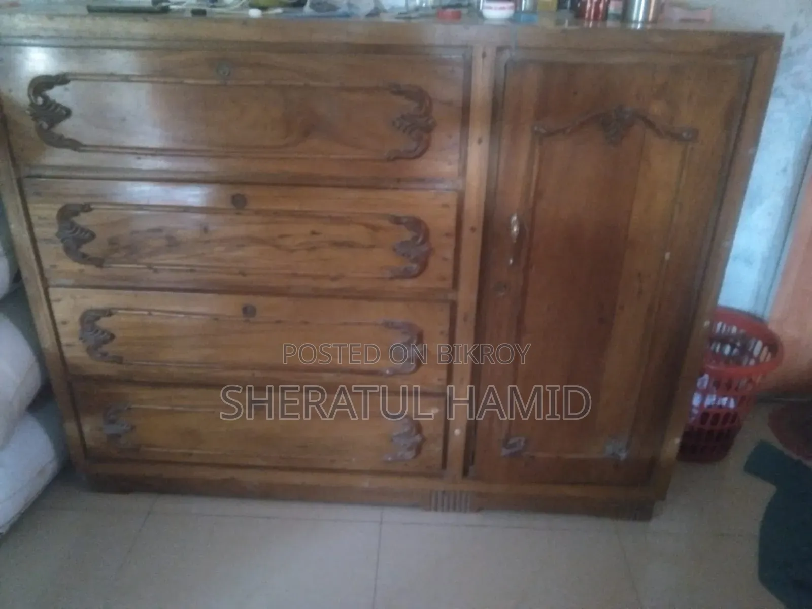 Beautiful and Durable Wooden Wardrobe for Sale.