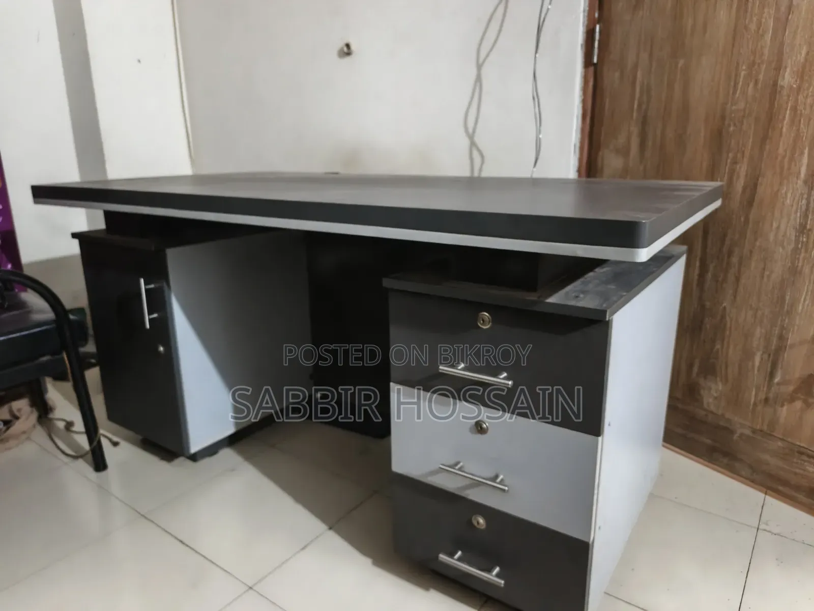 Modern Desk With a Two-Tone Grey Finish and Silver Handles.