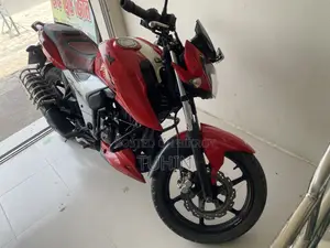 TVS Apache 160 4V 2019 Red