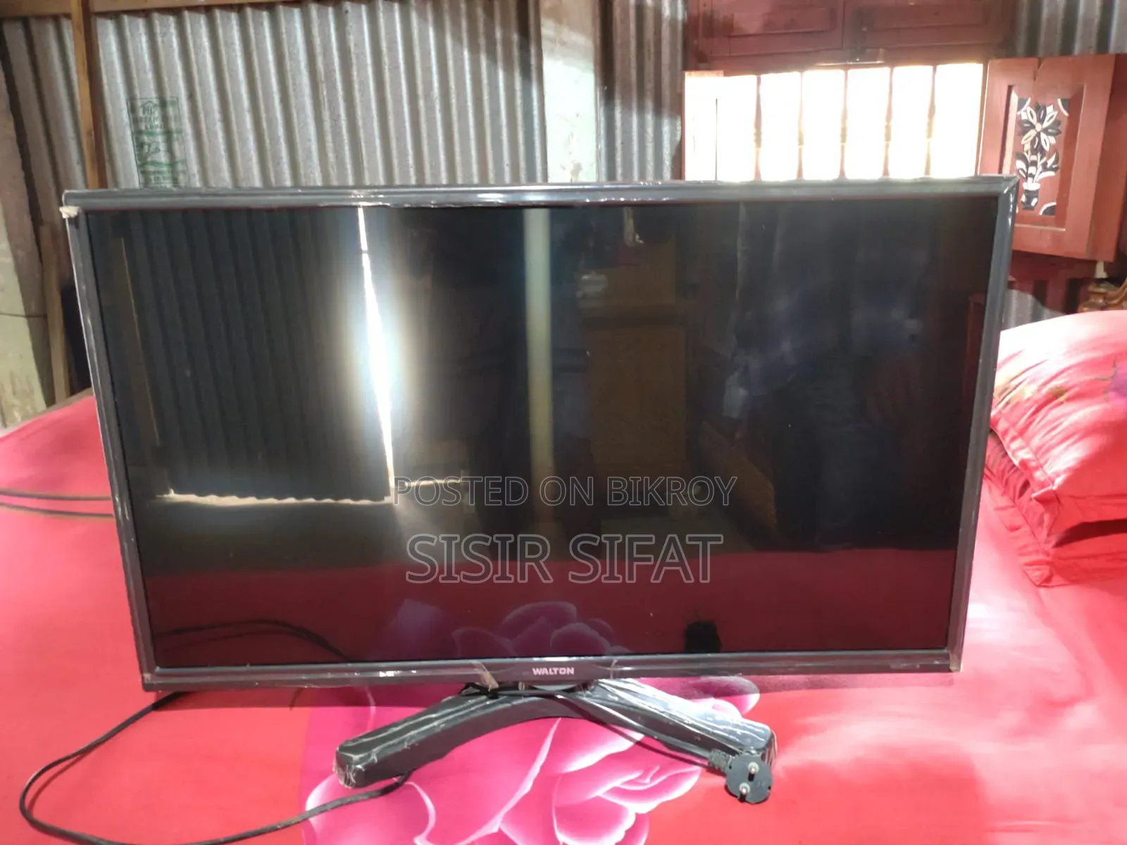 Walton W32o20 32" LED TV - Fresh Condition Muktagacha