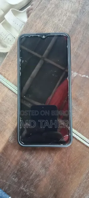Vivo Y21 64 GB Blue