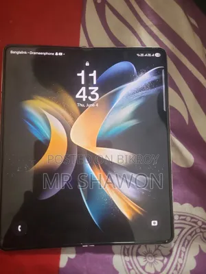 স্যামসাং জেড ১৬ জিবি গোল্ড