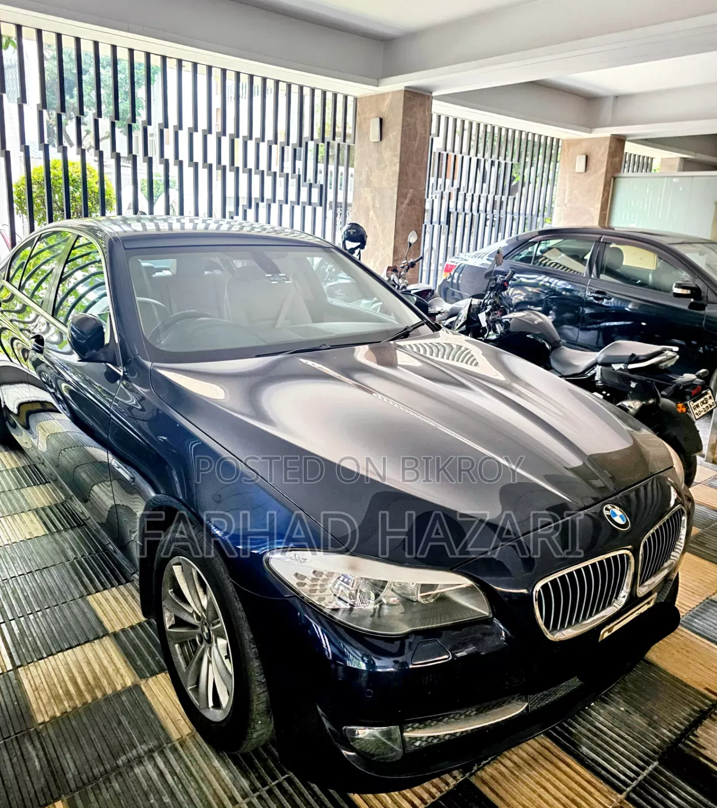 BMW 520i 2011 Blue