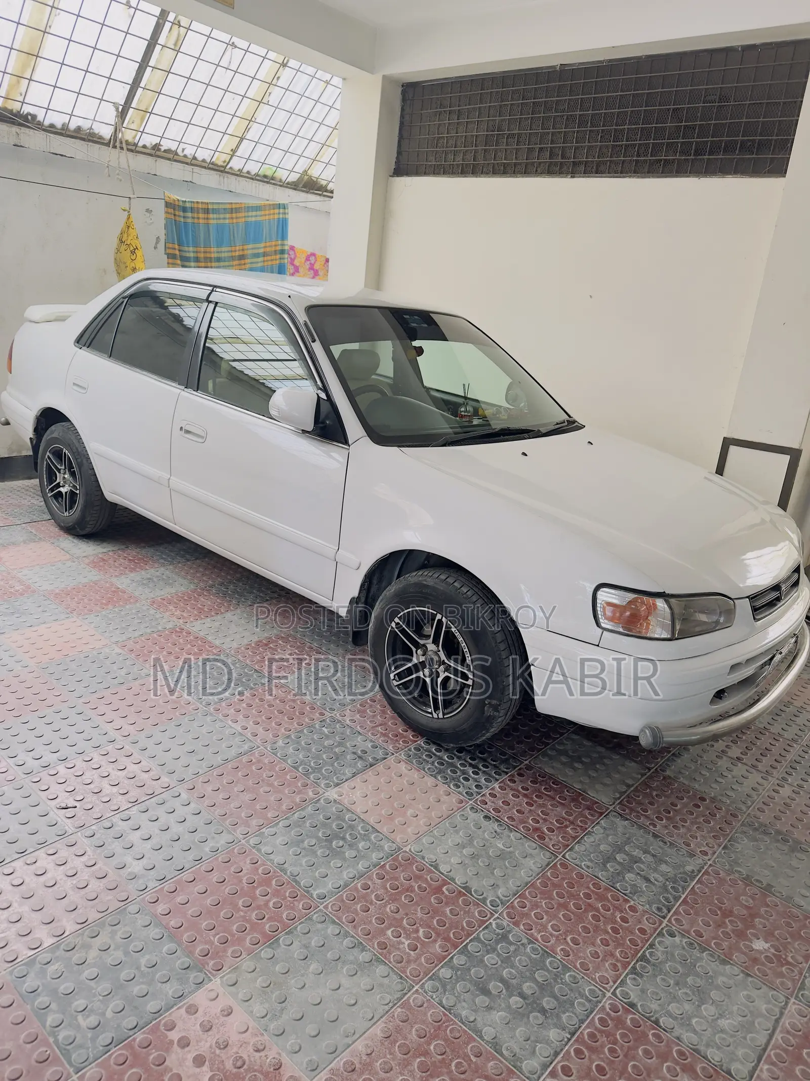 Toyota Corolla Sedan 1996 White
