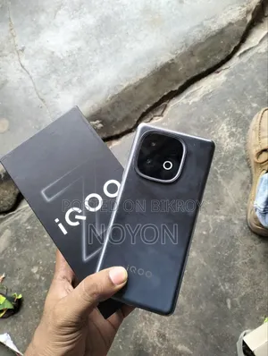 iQOO 256 GB Black