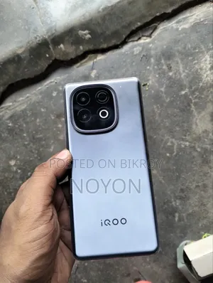 iQOO 256 GB Black