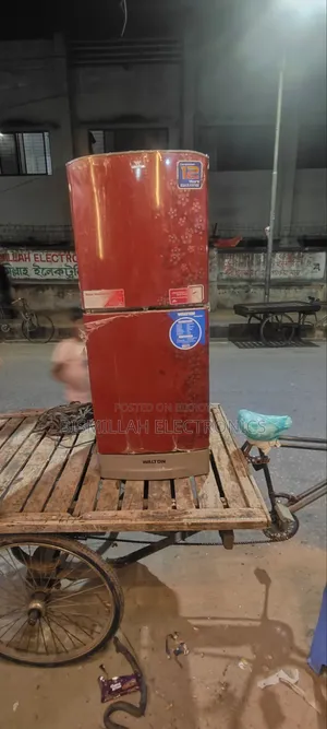 Walton 11 CFT Refrigerator