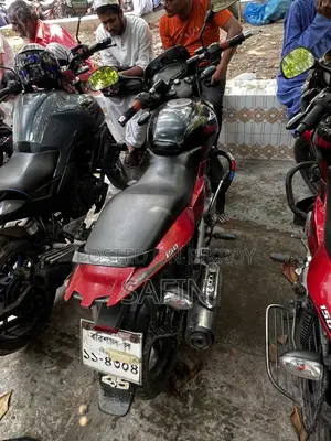 Bajaj Pulsar 150 2025 Black