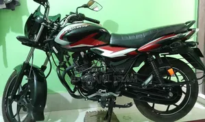 বাজাজ ডিসকভার ১২৫ ২০২৪ ব্ল্যাক