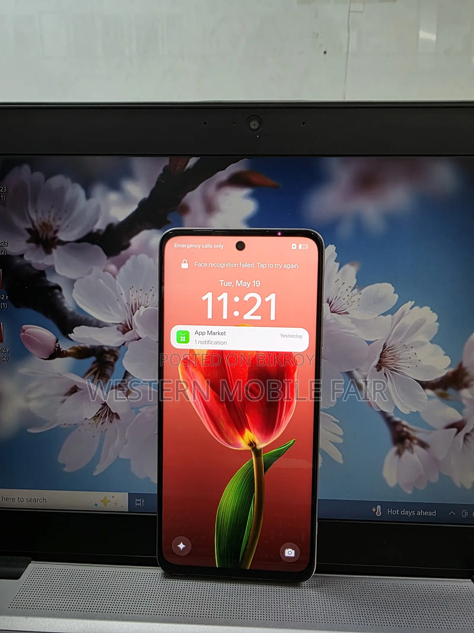 Realme 128 GB Silver