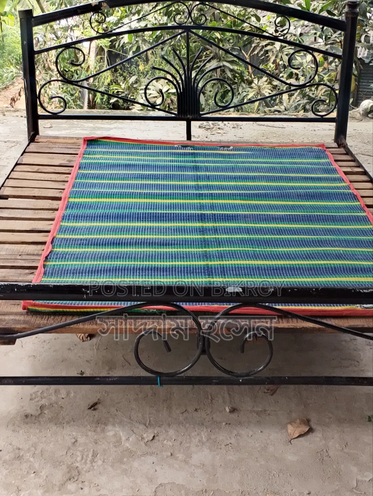 Iron Bed 6/7 feet