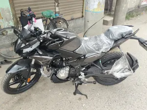 নতুন হিরো এক্সট্রিম ১২৫আর ২০২৬ ব্ল্যাক