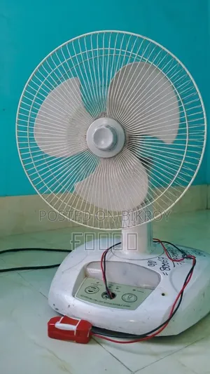 ফ্রেশ কন্ডিশন রিচার্জেবল এসি/ডিসি ফ্যান (নতুন ব্যাটারি সহ)
