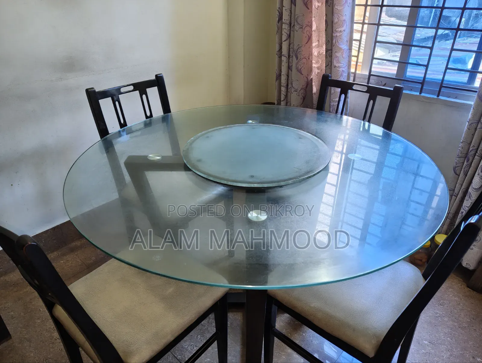 Round Glass Table With Four Chairs